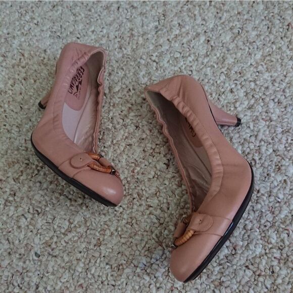 Blush Pink Salvatore Ferragamo Leather Kitten Heel size 6.5 - Picture 4 of 9